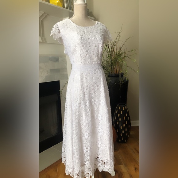 White Lace Dress - Picture 2 of 6